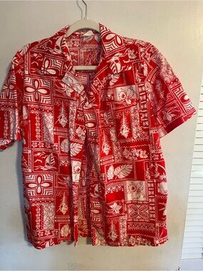 Red Hawaiian Print Short-Sleeve Button-Down Shirt